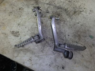 1995 Kawasaki ZX7-R ZX7R ZX7 ZX750 L Passenger Foot Rest Footrest
