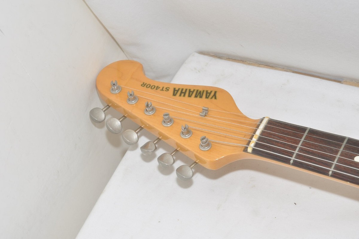 YAMAHA エレキギター　ST400R YAMAHA ST400R Stratocaster type 80s Electric Guitar Ref No