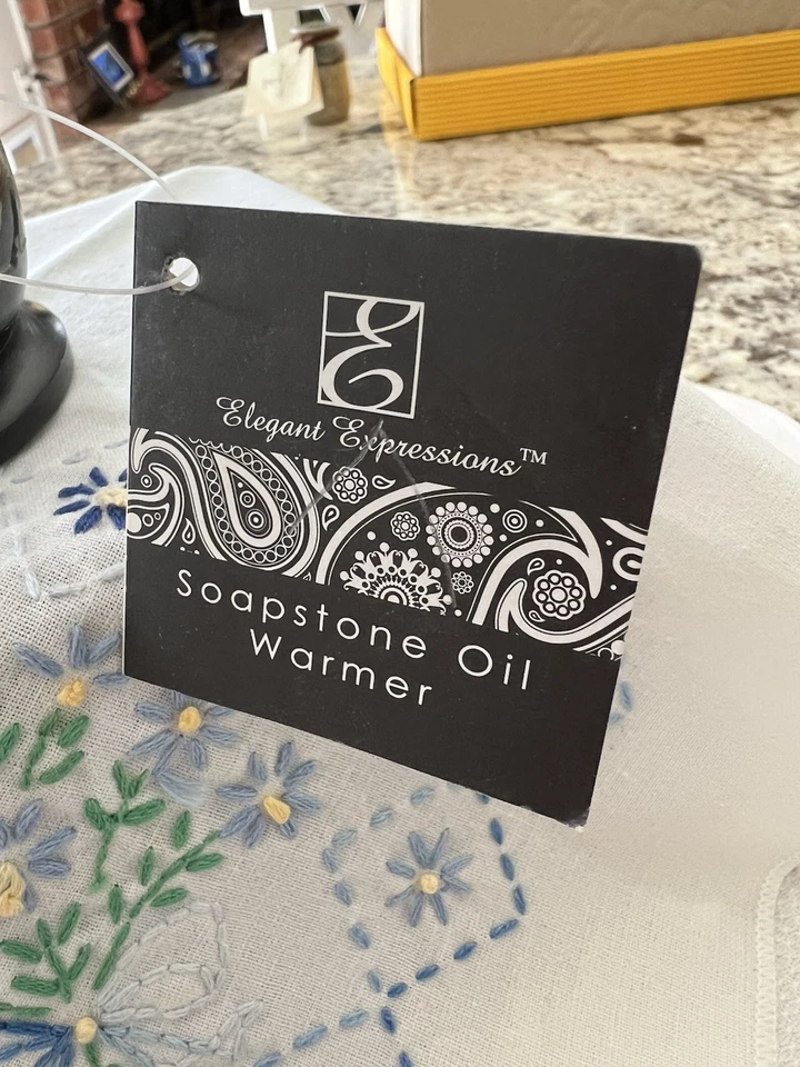 Calentador de aceite de piedra de jabón negro tallado Elegant Expressions 3 3/4 pulgadas de alto nuevo Foto 4 de 4