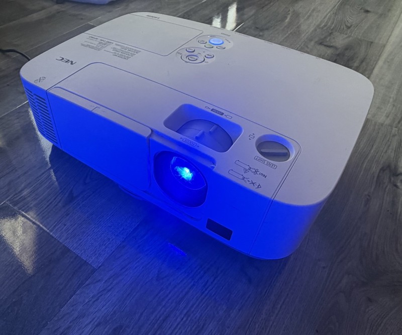 NEC P350X XGA Conference Room Projector HDMI - 838 Lumens Hours Used