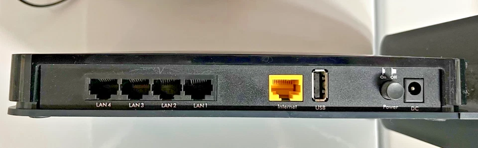 NETGEAR N750 WiFi Dual Band Gigabit Router WNDR4300V2 (Tested) - Image 3 of 4