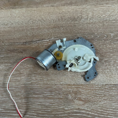 OEM Technics SL-QD33 Turntable Parts - Tone Arm Motor And Worm Gear Assembly