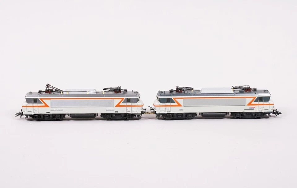 Märklin: Dual Traction Locos of the SNCF / No. 33252 - Digital AC -NEW OLD STOCK - Image 3 of 4