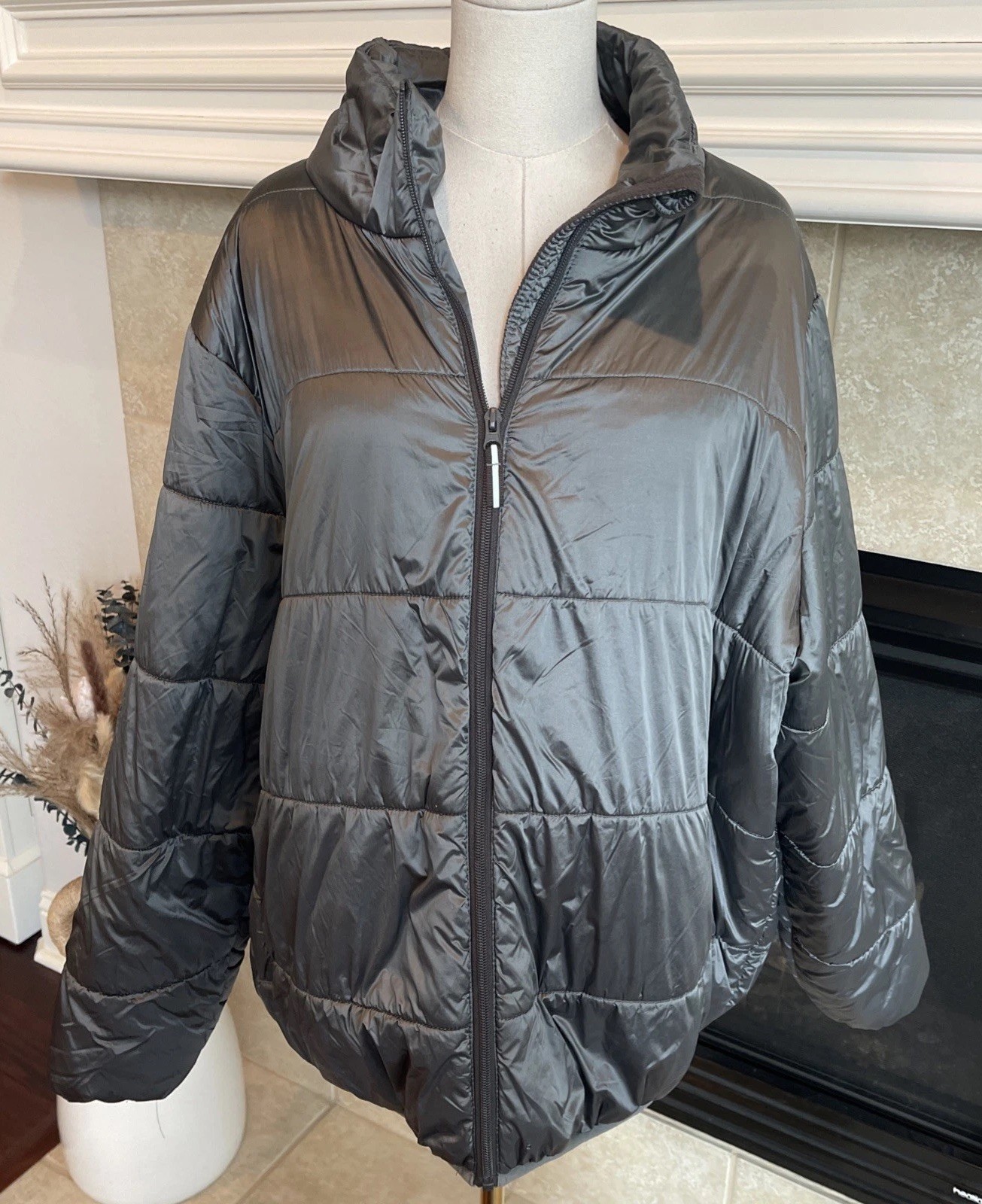 Universal Threads Silver Puffer Jacket size XL - image 1