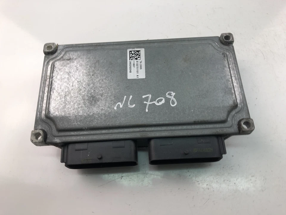 RENAULT SCÉNIC II JM0/1 Engine Control Unit ECU 8200676160 2005 18036799 - Immagine 3 di 4