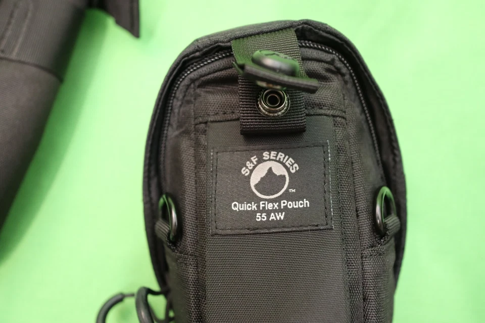 Lowepro S&F Deluxe Technical Belt Size S/M With 3 Pouches - Image 4 of 4