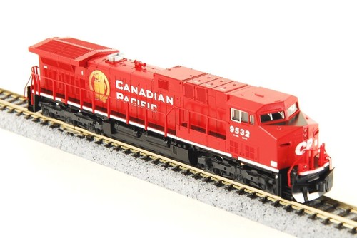 Kato Spur N #176-7214 GE AC4400CW CP #9532 CANADIAN PACIFIC Made in Japan | Zustand: Used