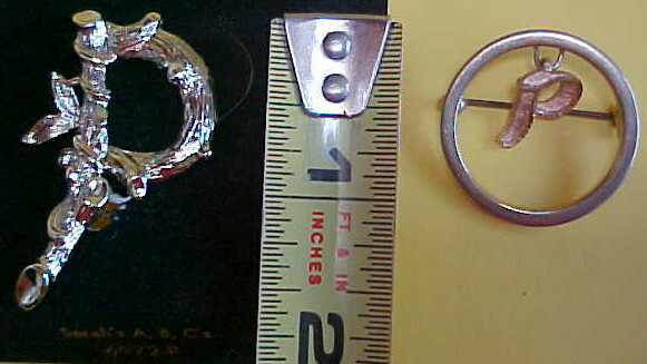Signed Sarah Coventry Gold Tone Initial Letter P Pin Brooch Bamboo Vine View 2