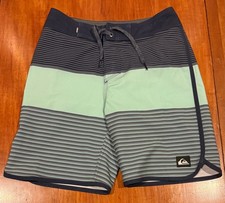 Quiksilver Boy s Highline Slab Youth Dry Flight Board Shorts 25/10
