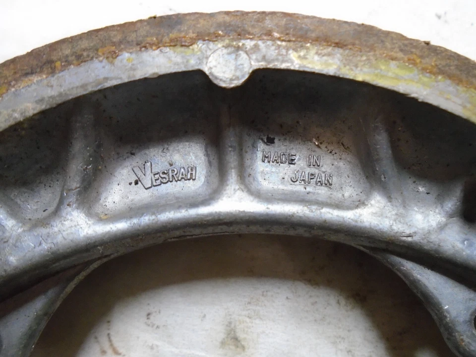 HONDA SL70 BRAKE SHOES One Pair Vesrah C18D Made In Japan Foto 2 de 4