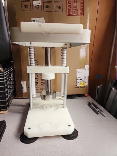 Commercial Cluntertop Pineapple Corer-Cutter-Core Remover-Peeler-DSI