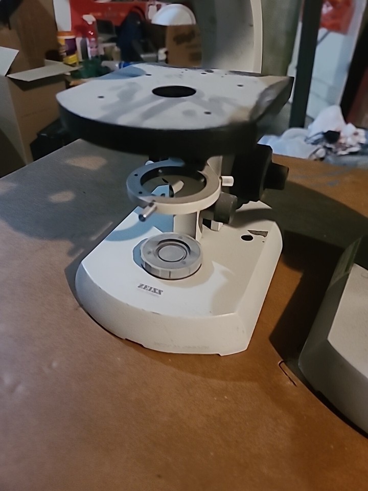2Zeiss Standard 14 Trinocular Microscope Body And Knobs Only Comes As