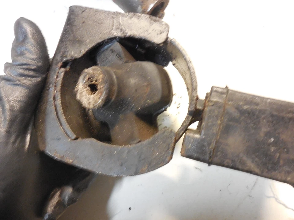 00-05 Toyota Celica GTS Par de soportes de motor delanteros + traseros BUJES MALOS Foto 2 de 4