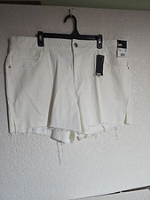 LEE WOMENS HERITAGE HIGH RISE 4. 5 INSEAM SHORTS Size 26W NWT WHITE 5 POCKET