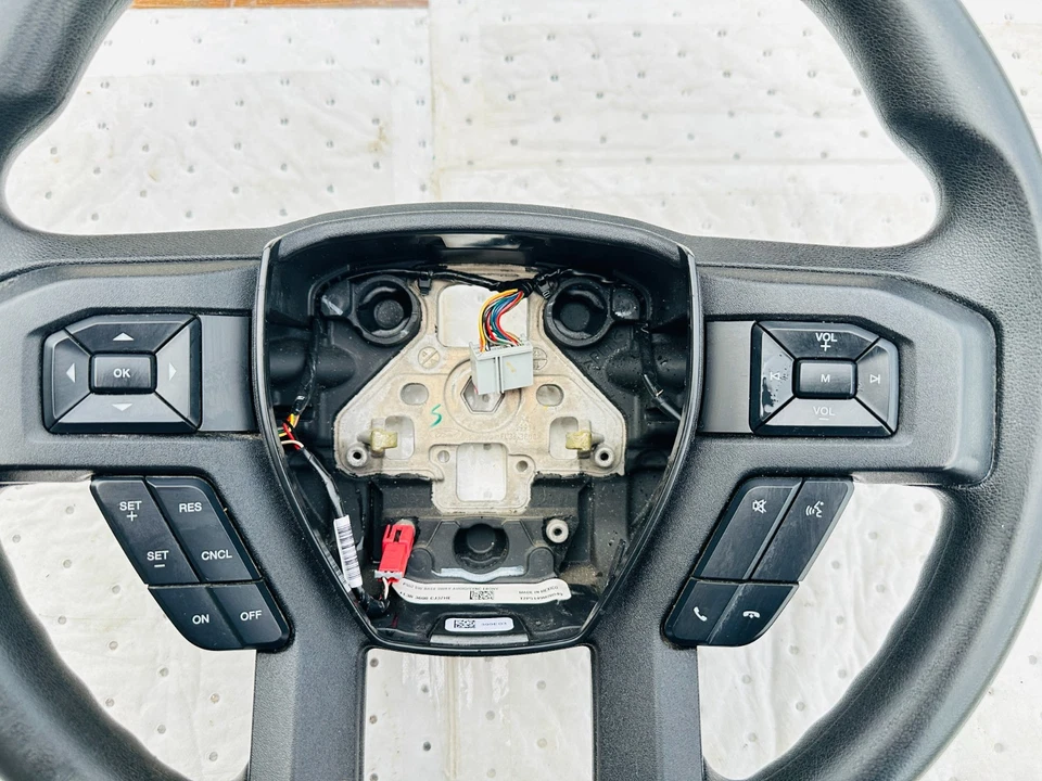 Volante Ford F150 2015-2020 negro con control de crucero 15 16 17 18 19 20 Foto 4 de 4