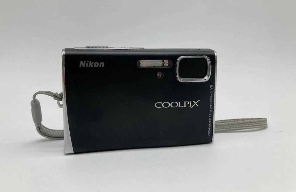 Nikon COOLPIX S50 Black 7.2MP 3x Zoom Compact Digital Camera 2 Batteries Box - Image 3 of 4