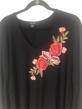 Karen Kane 0x Womens Black V Neck Pullover Top Red Applique Tunic Flutter Sleeve