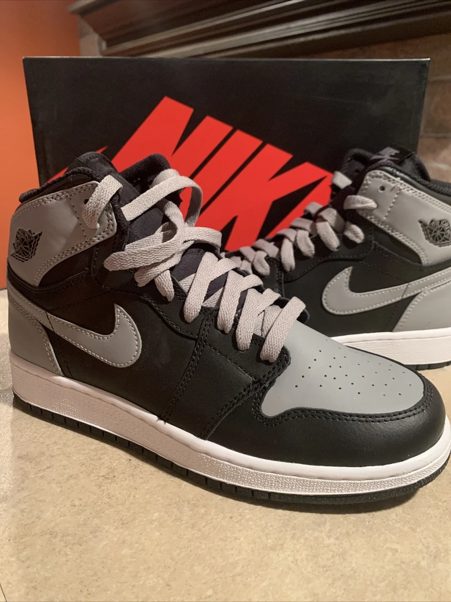 Nike Air Jordan 1 Retro High OG GS Shadow 2013 Size 6Y Black Grey 575441-014
