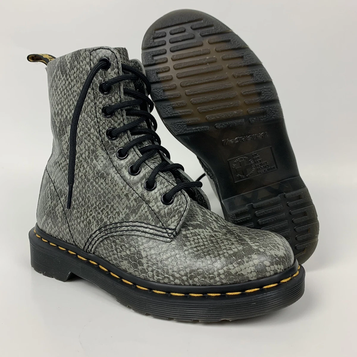 Gastvrijheid Vijf De layout Doc Dr. Martens Pascal Grey Snake Python Print Women's Boots Size 5 US |  eBay