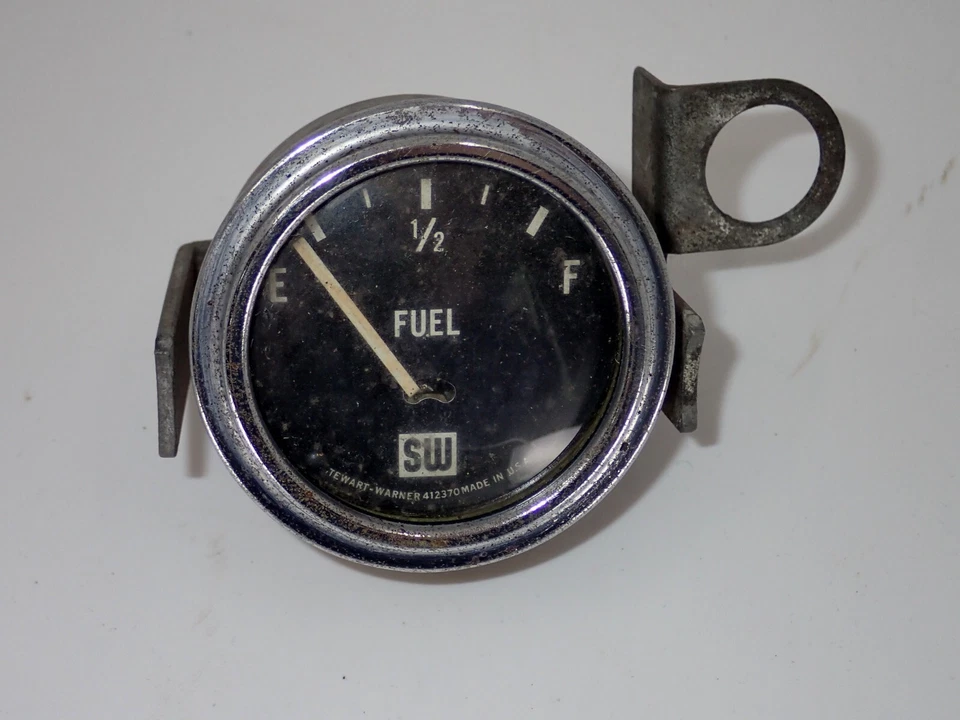 Medidor de nivel de combustible Stewart Warner de colección logotipo de bloque grande lente curva gas Hot Rod Foto 3 de 4