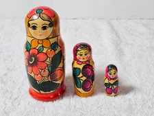 VTG Russian Matryoshka Nesting Dolls 3-Pc Hand Painted USSR Semyonov Floral Set