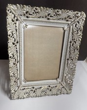 VTG Gold Filigree Hollywood Regency Filigree Ornate Floral Photo Picture Frame