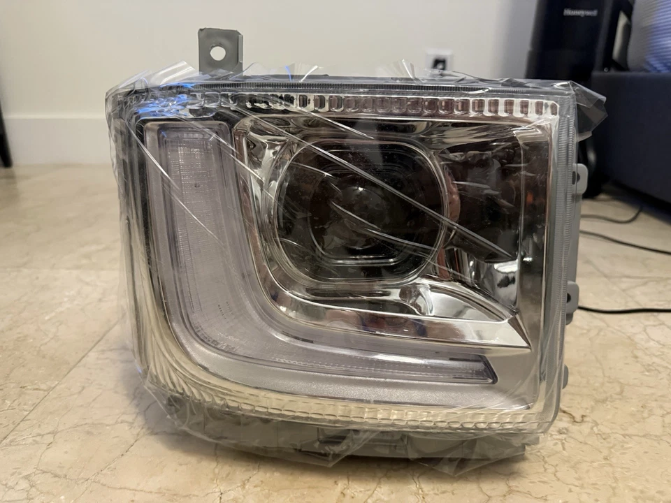 Farol lateral direito com LED DRL para 2023-2024 ISUZU NPR-HD NR NQR 5.2L/6.0L - Imagem 2 de 4