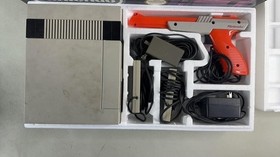 Consola Nintendo NES Sistema Juego de Acci&oacute;n Completo En Caja Buen Estado PROBADO Sin Juego