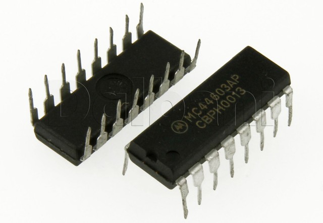 Motorola MC44603AP Circuito Integrato - Componente Elettronico Nuovo Originale - Foto 4