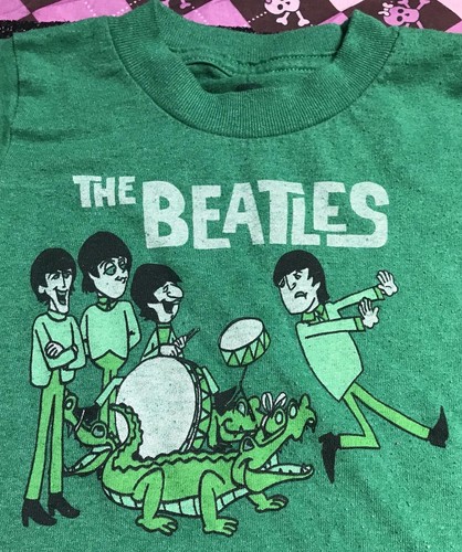 CAMISETA BEATLES, TALLA BEBÉ. 18M, CAMISETA VERDE FRÍA CON FAB 4 PARA BEBÉ SUPER COOL! - Imagen 2 de 22
