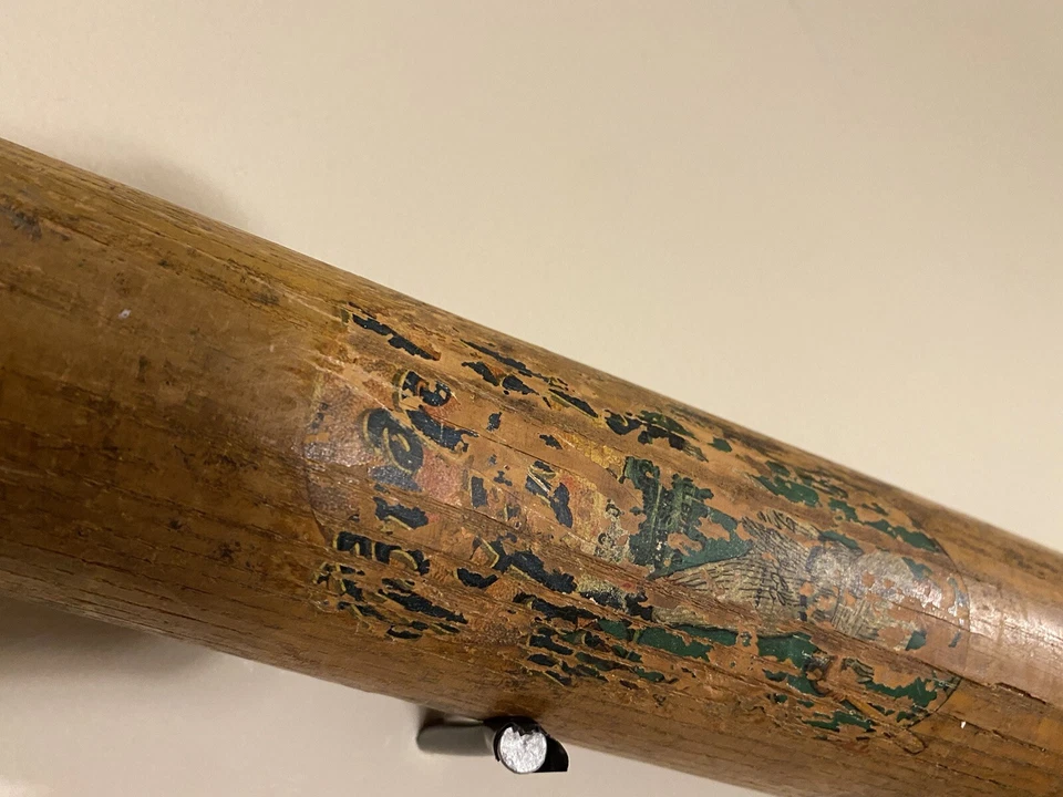 Редкая антикварная бейсбольная бита 1920-х годов TY COBB модель Louisville Slugger 40TC с наклейкой - Изображение 3 из 4