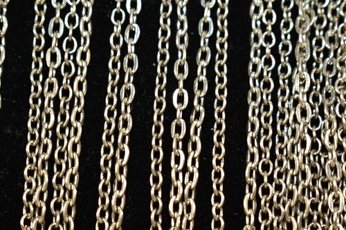 VINTAGE " JOINTED METAL CHOKER WITH RING MESH FRINGE" WAS POPULAR IN THE 1920S - Picture 3 of 5