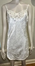 Vintage Keyloun Ivory Nightie Beaded Lace Accents Made In USA Size Petite