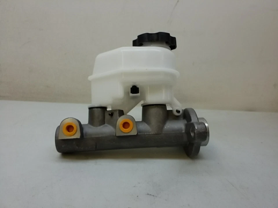 Cilindro maestro de freno Raybestos MC390401 Raybestos MC390401 Foto 4 de 4