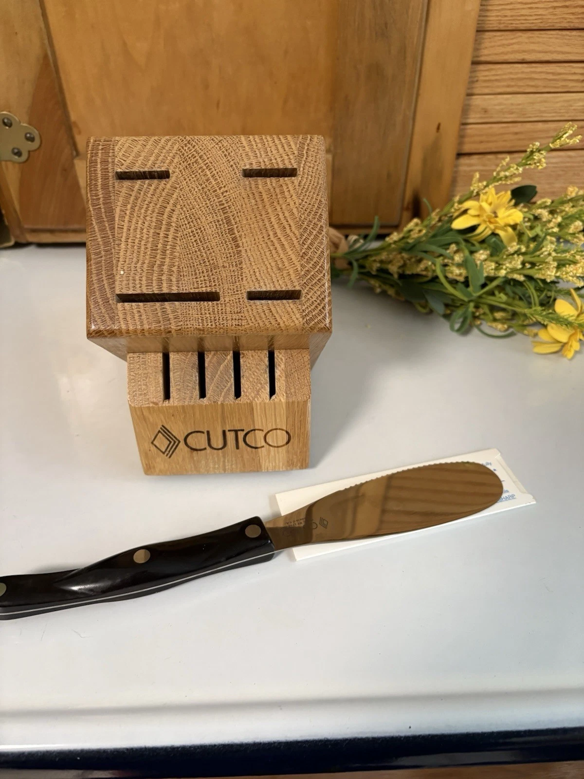 CUTCO 1768 SERRATED SPATULA SPREADER & 8 SLOT STORAGE BLOCK