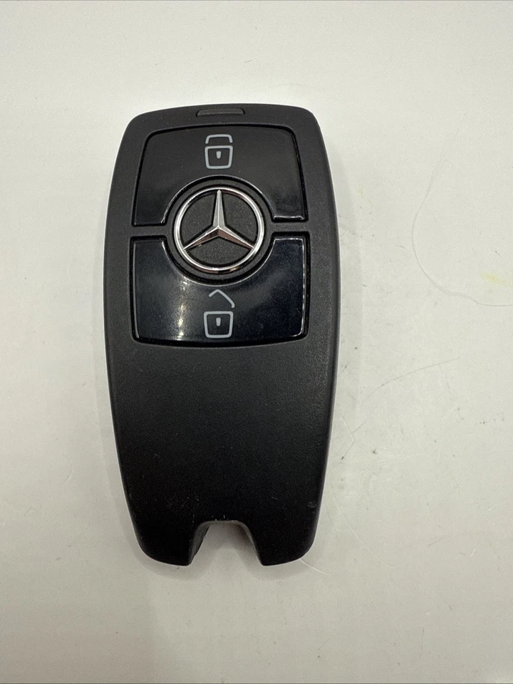 OEM Mercedes Benz Sprinter Key FOB 2 Button Mercedes Benz NBGDM3 Foto 2 de 4