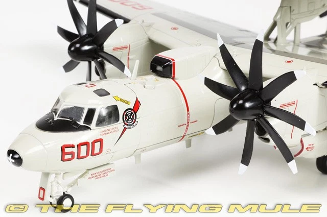 Hobby Master 1:72 E-2C Hawkeye USN VAW-124 Bear Aces AJ600 - Изображение 3 из 4