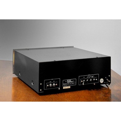 TRIO AM-FM STEREO TUNER KT-300