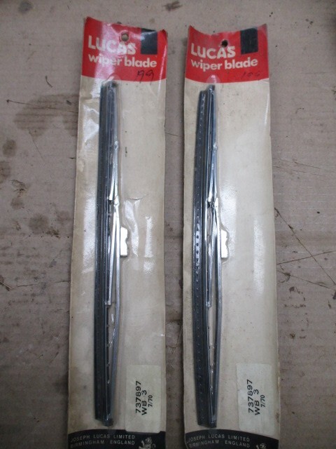 Lucas Wiper Blades 11in B1841 737897 Rolls Royce Bentley? (pair) NOS