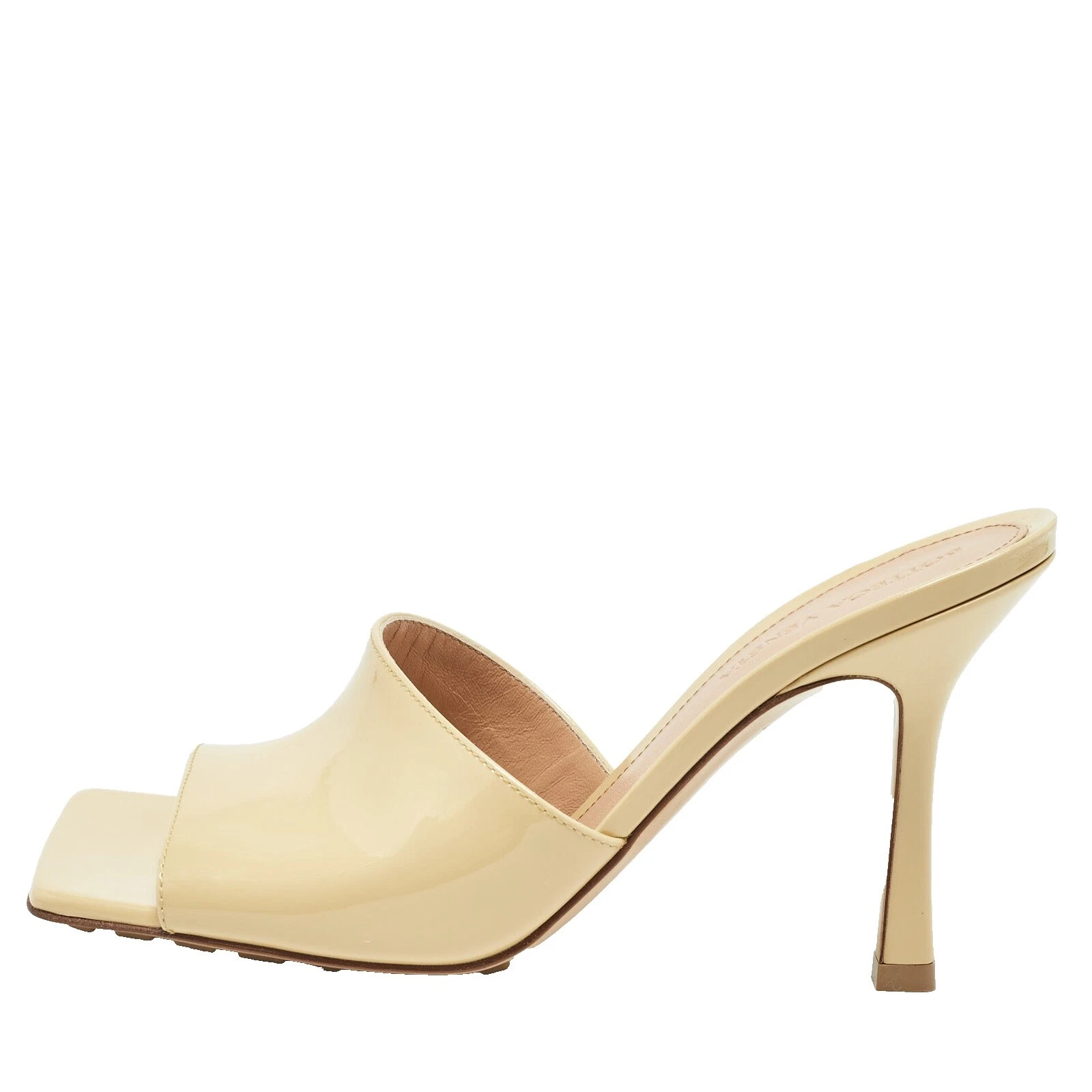 Ropa, zapatos y accesorios de cuero patentados para 6 zapatos de mujer de EE. UU.