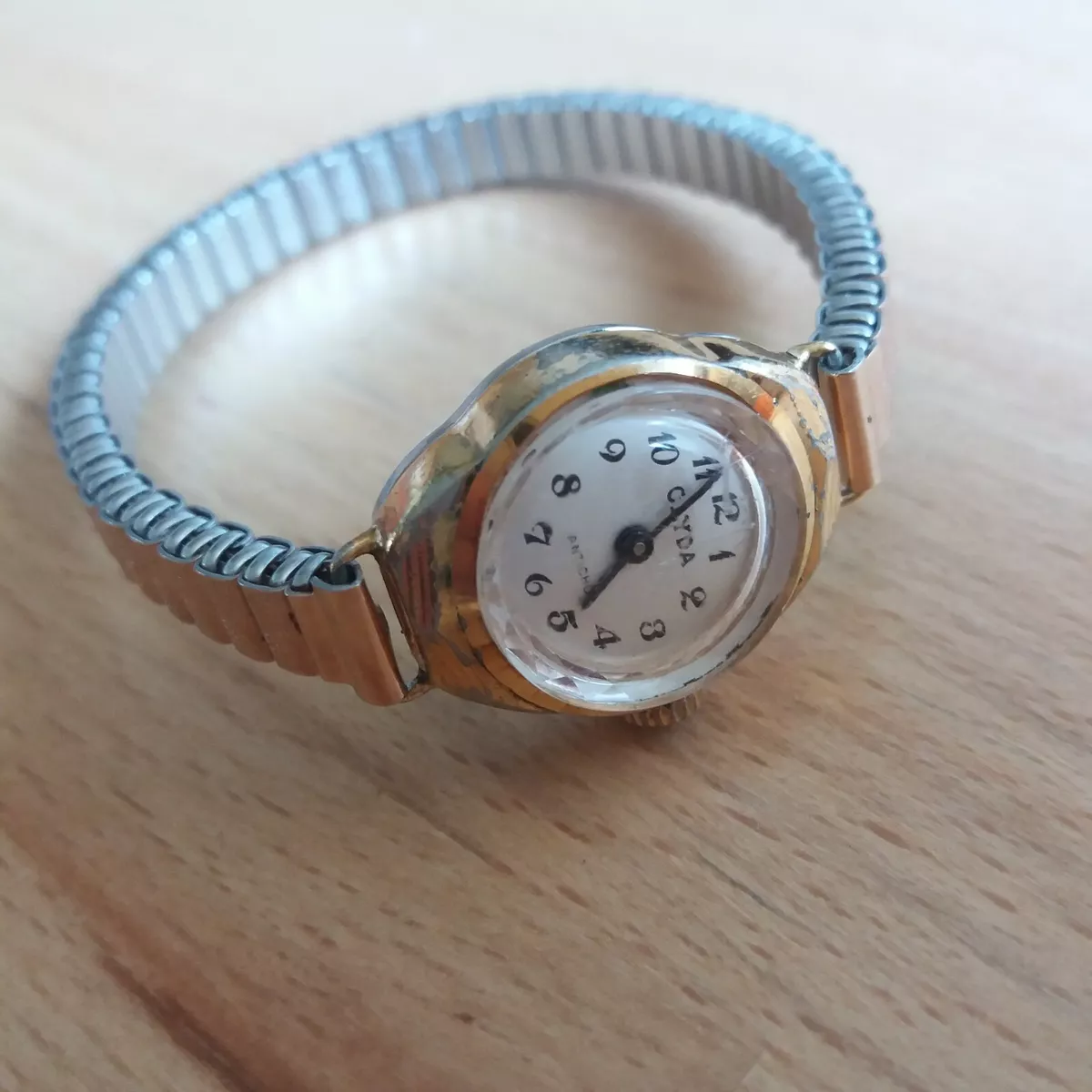 Montre clyda femme ancienne sale