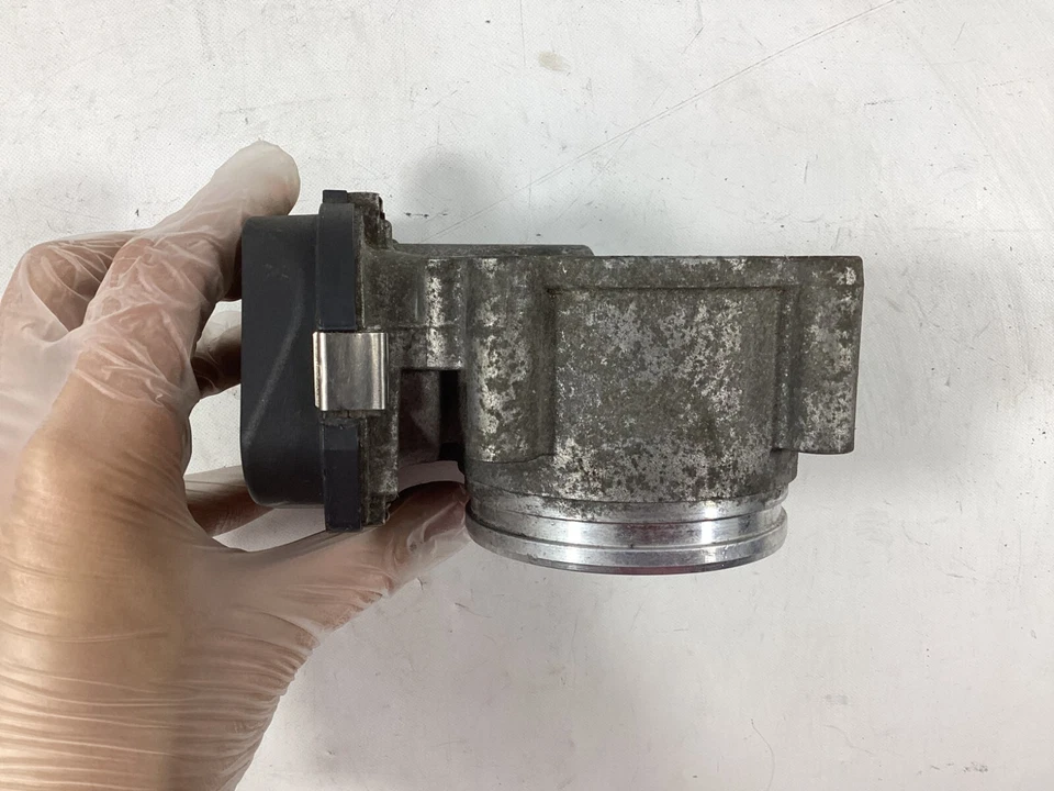 AUDI A5 A6 QUATTRO 2009-2015 - Cuerpo del acelerador 06E133062C OEM. Foto 3 de 4