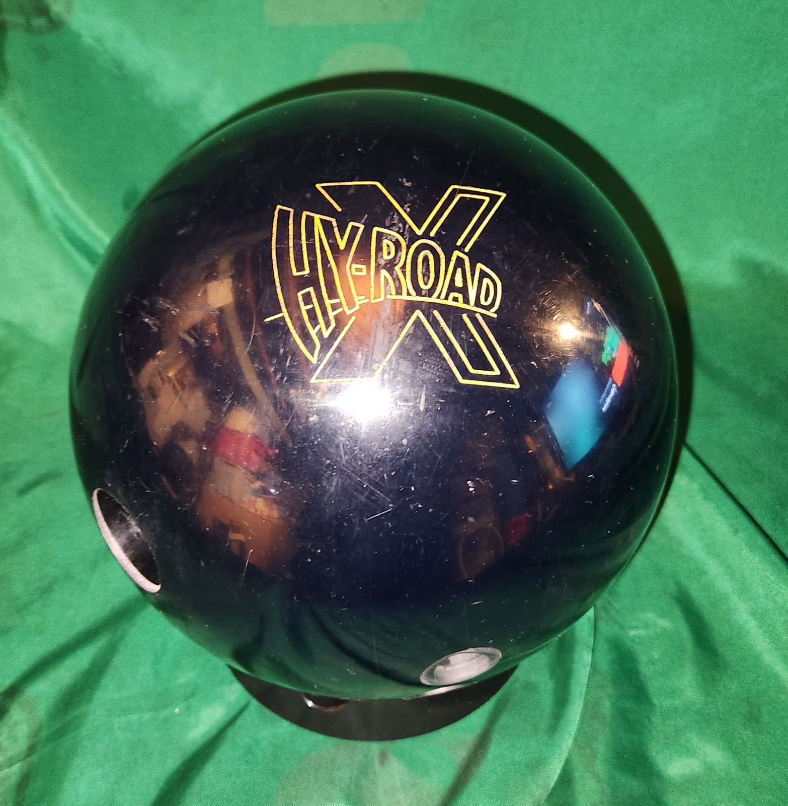 Storm Hy-Road X Bowling Ball 15 lbs Preowned Span 3 9/16 Inc