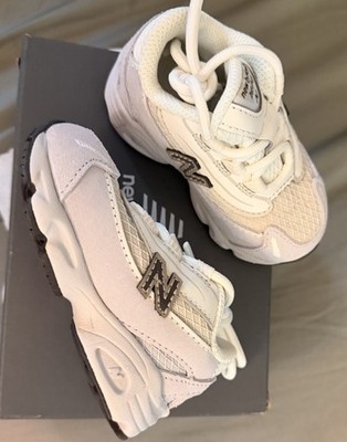 New Balance 1000  Toddler Size 4M  Grey  White
