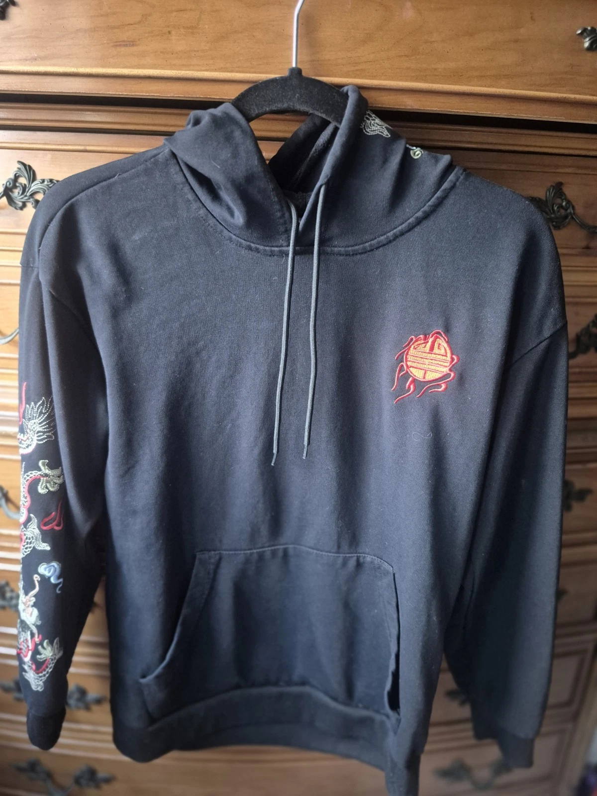 JAPANESE streetwear hoodie Fiery Pearl Dragon. EXCELENT PRE OWNED MENS Sm Unisex
Opens in a new wind