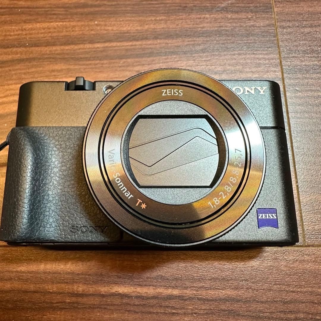 Sony Cyber-shot DSCRX100 V 20.1 MP Digital Camera - Black for sale