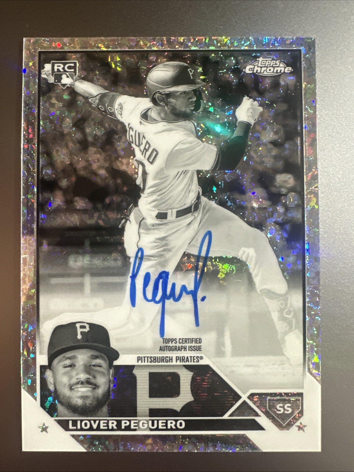 2023 Topps Chrome Liover Peguero Black & White Mini Diamond Rookie Auto