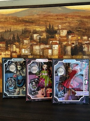 COMPLETE SET Scarily Ever After Monster High Dolls Draculaura Clawdeen & Frankie