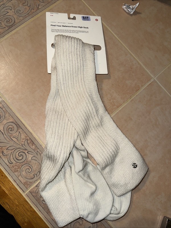 New Lululemon Find Your Balance Knee High Socks - WHTOP/PWBE - $58 MSRP- S/M