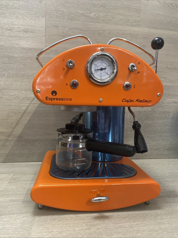 MÁQUINA DE CAFÉ ESPRESSO RETRO EXPRESSIONE Modelo #13850 Foto 3 de 4